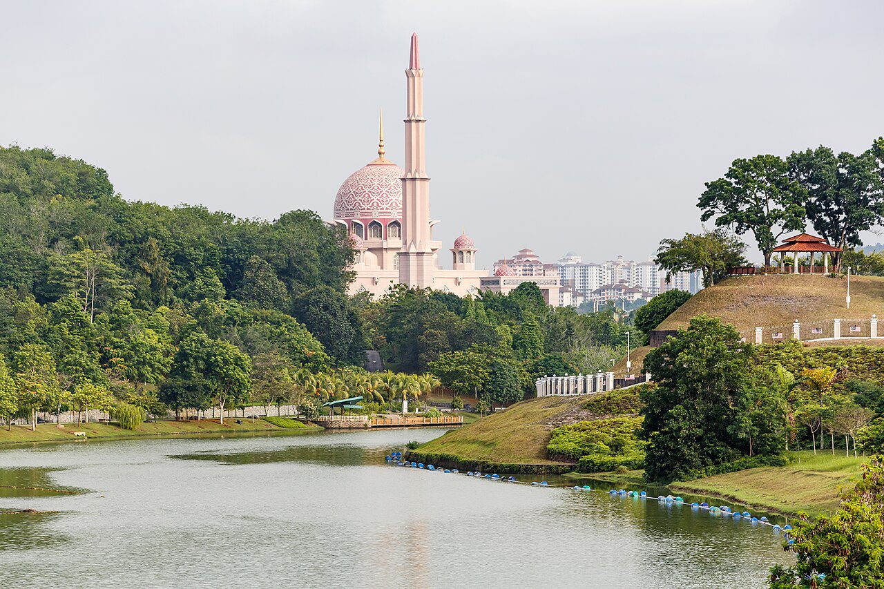 Cara Memohon MM2H - Masjid Putra di Putrajaya, Malaysia