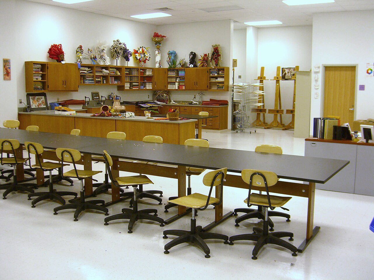 An empty classroom illustrating international school fees for MM2H families in Malaysia