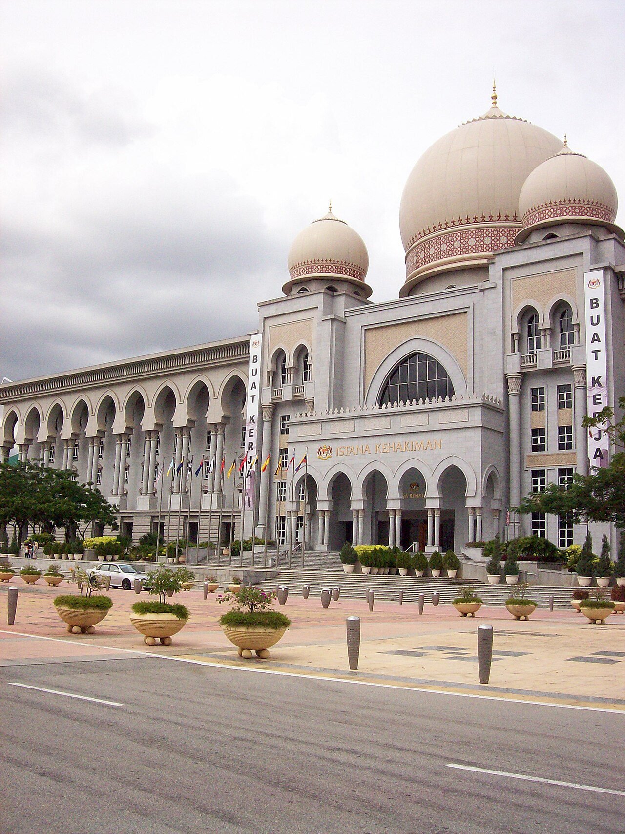senarai semak dokumen MM2H - Istana Kehakiman di Putrajaya, Malaysia